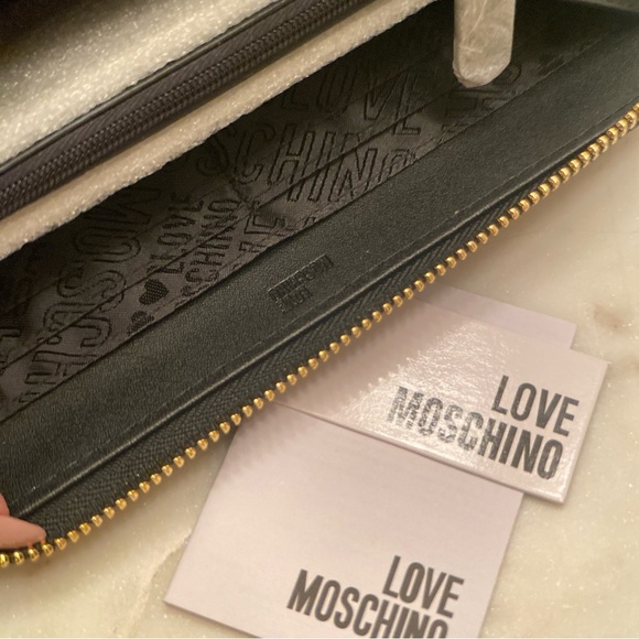 NWT Love Moschino Quilted and Studded Portafogli Pu Nero Wallet, Large - Picture 7 of 12